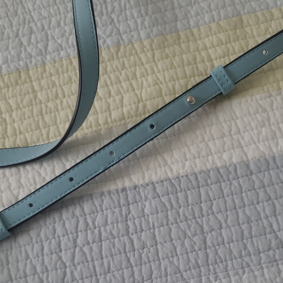 Elegant Sky Blue Crossbody Bag - Picture 5 of 11